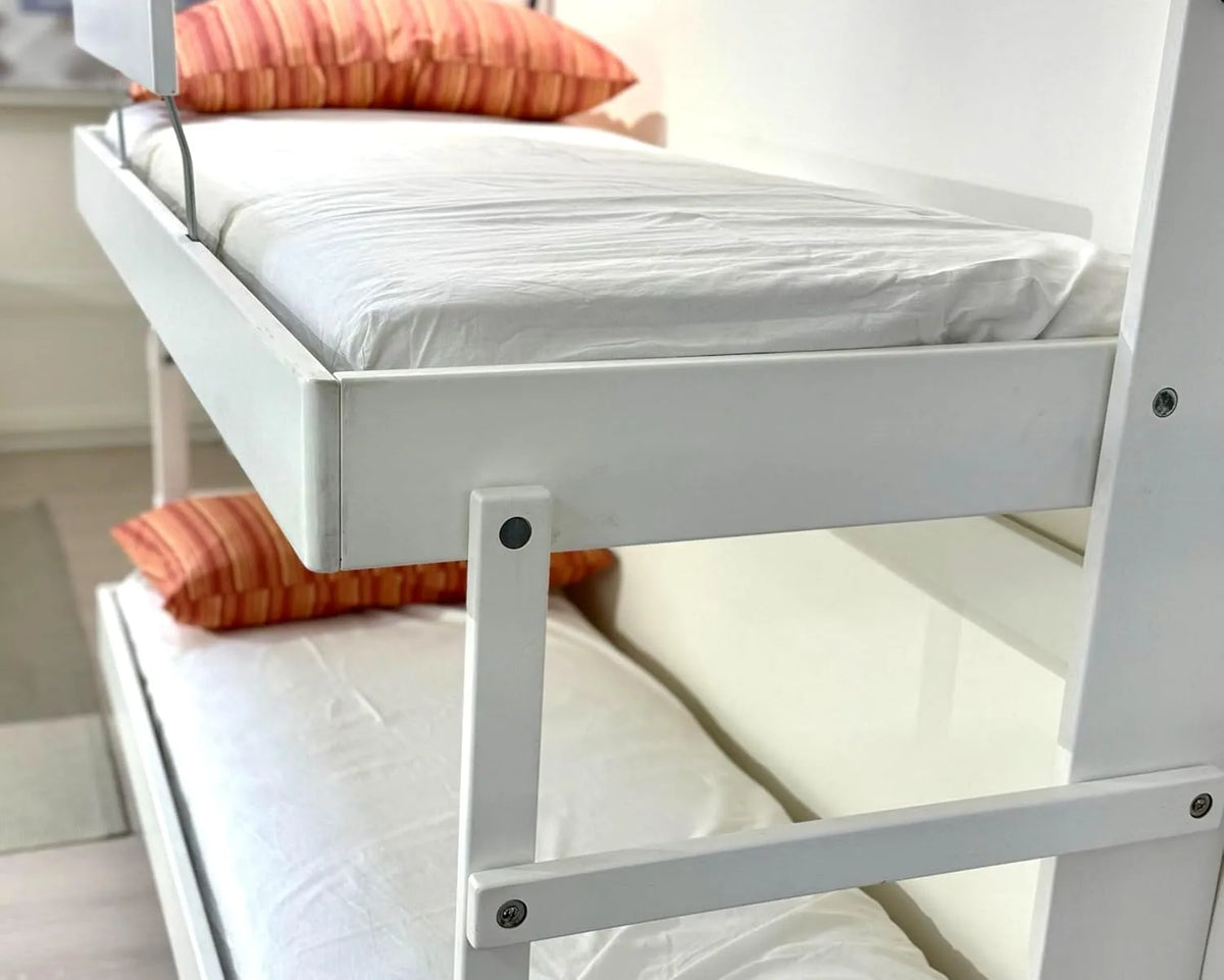 Letto a castello e letto salvaspazio: in legno