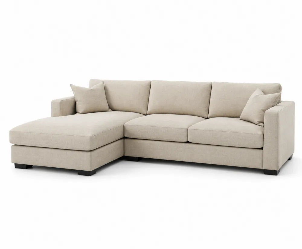 Divano angolare in tessuto beige con chaise longue